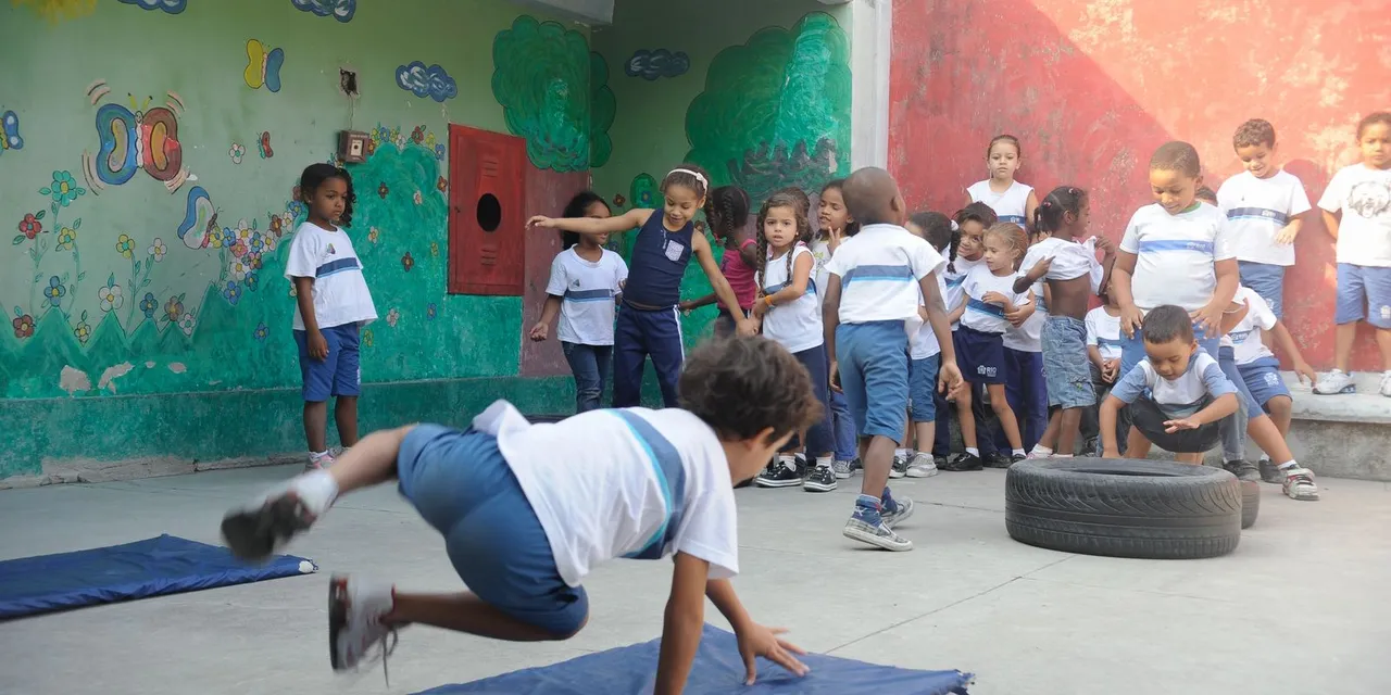 Escolas públicas têm até sábado para regularizar pendências com FNDE
