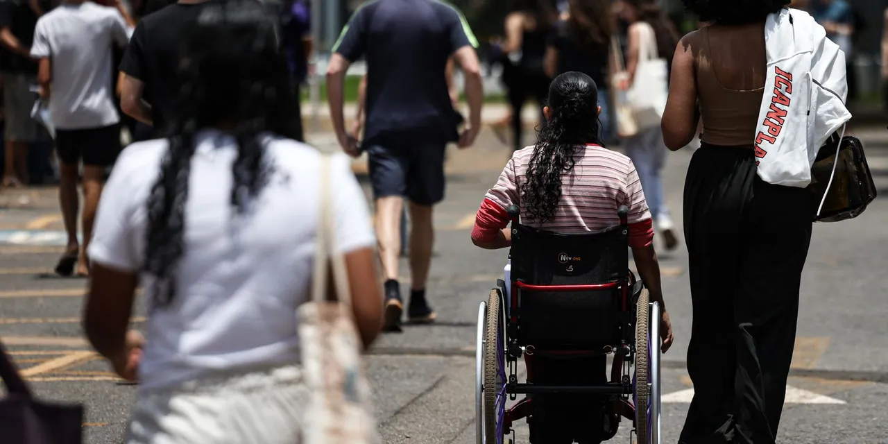 Enem 2026: opção de língua estrangeira termina neste domingo (18)