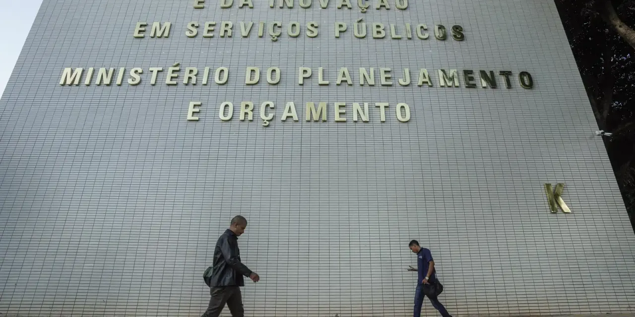 Governo pretende realocar R$ 20 bilhões no Orçamento de 2027