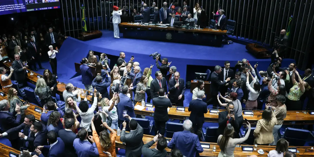 Imprensa estrangeira vê vitória de Lula em aprovação do fim da 6x1